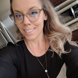 Meet your Posher, Hailey